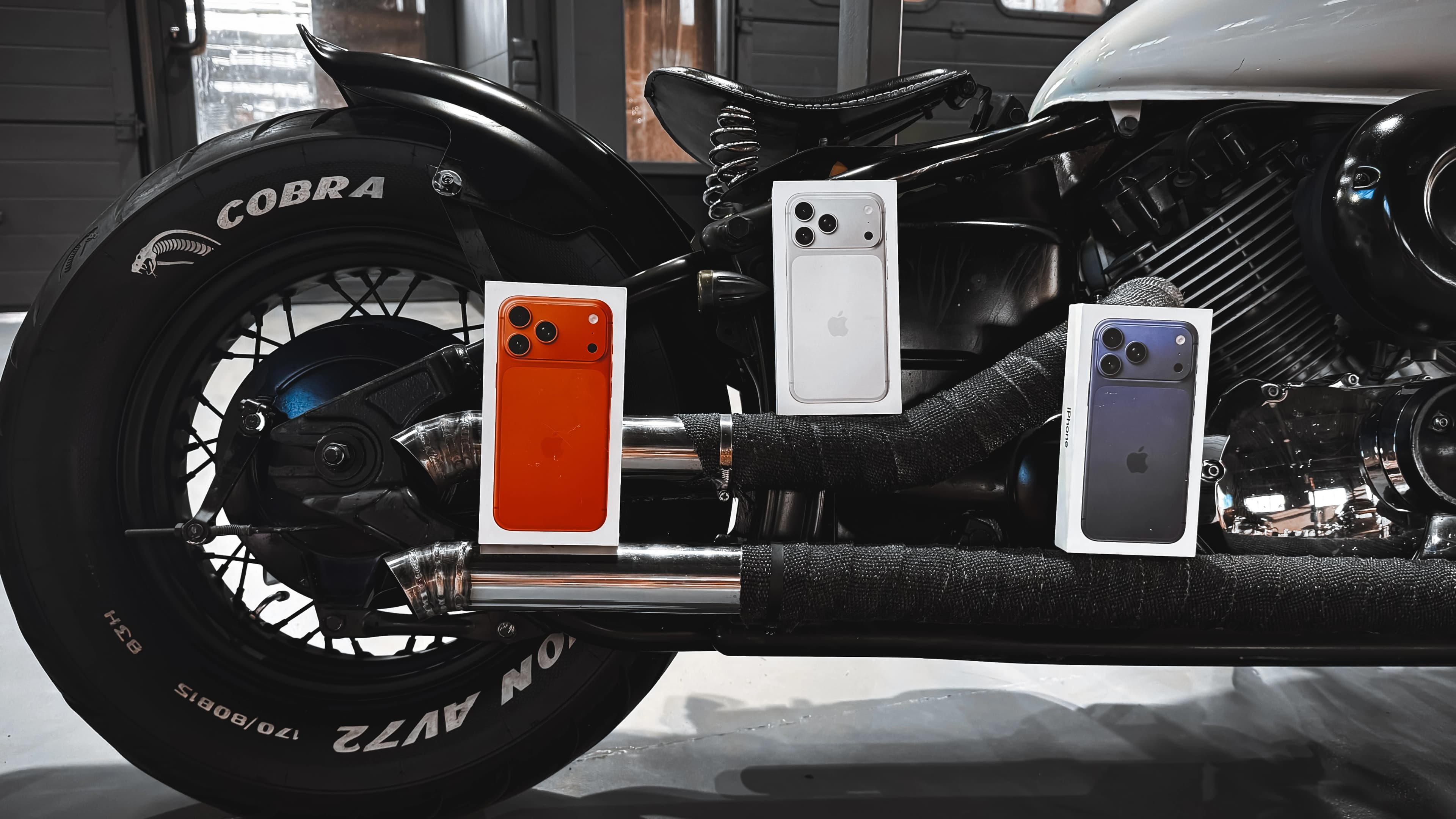 3 × iPhone 17 Pro Max